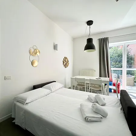 Oasis In The City- Private Garden アパート