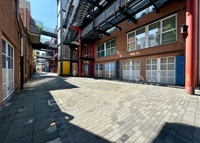 Oasis In The City- Private Garden アパート *